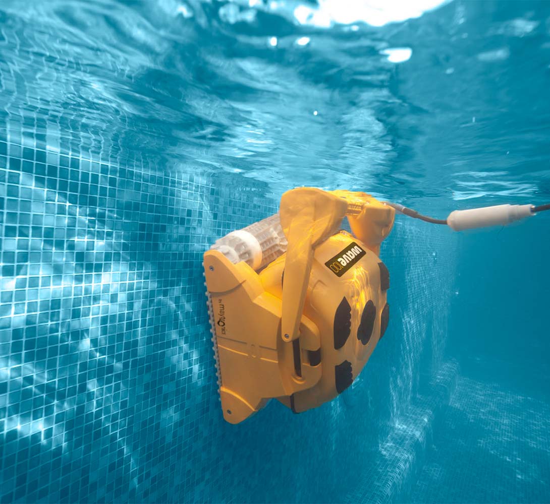 Dolphin Wave 100 Commercial Robotic Pool Cleaner